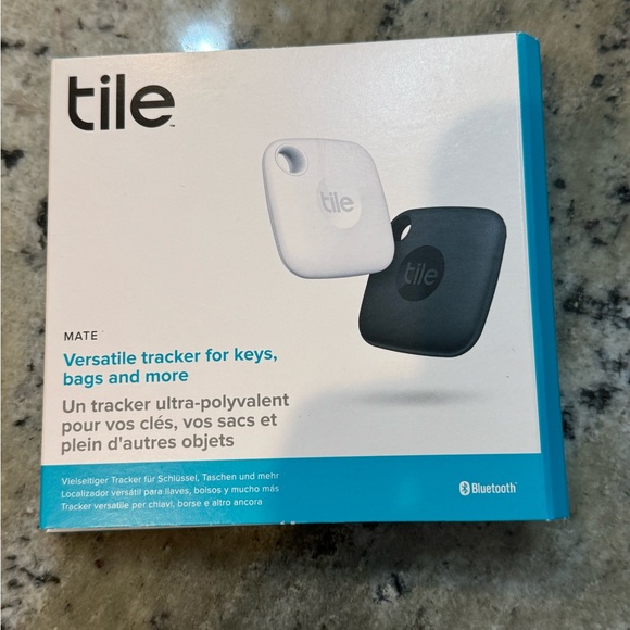 NEW in box TILE MATE versatile tracker baggage and more. - Picture 1 of 3